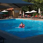 كوتزياس بيتش 3* بيسوري