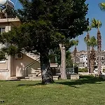 كوتزياس بيتش 3* بيسوري