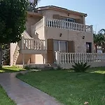 كوتزياس بيتش شقة فندقية 3*