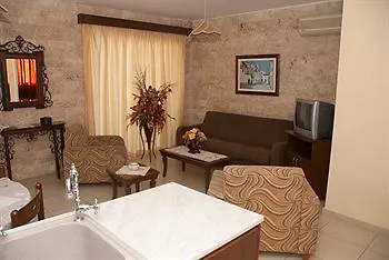 Kotzias Lejlighedshotel 3*