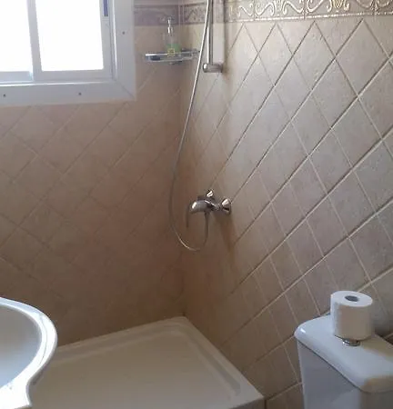 アパートホテル Kotzias ピッソウリ