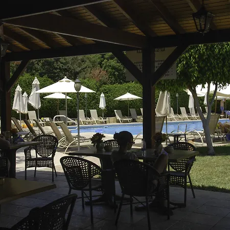 Kotzias 3* ピッソウリ