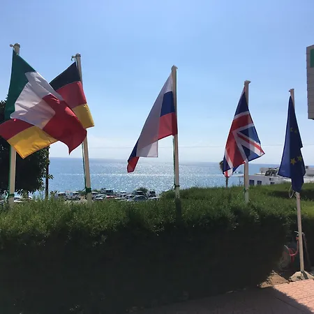 アパートホテル Kotzias ピッソウリ