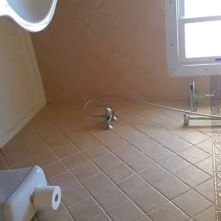 Apart Otel Kotzias 3*