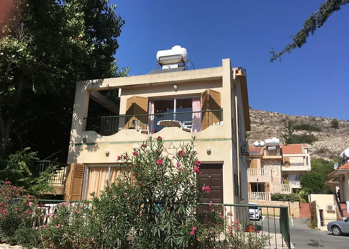 Aparthotel Kotzias 3*